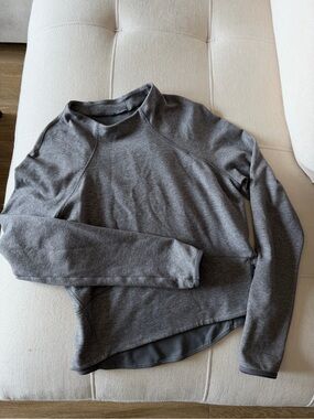 Lululemon Gray Women’s Lightweight Crewneck Sweater